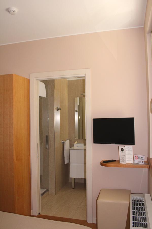 Dolcedorme Garni Hotel ปาร์มา ภายนอก รูปภาพ