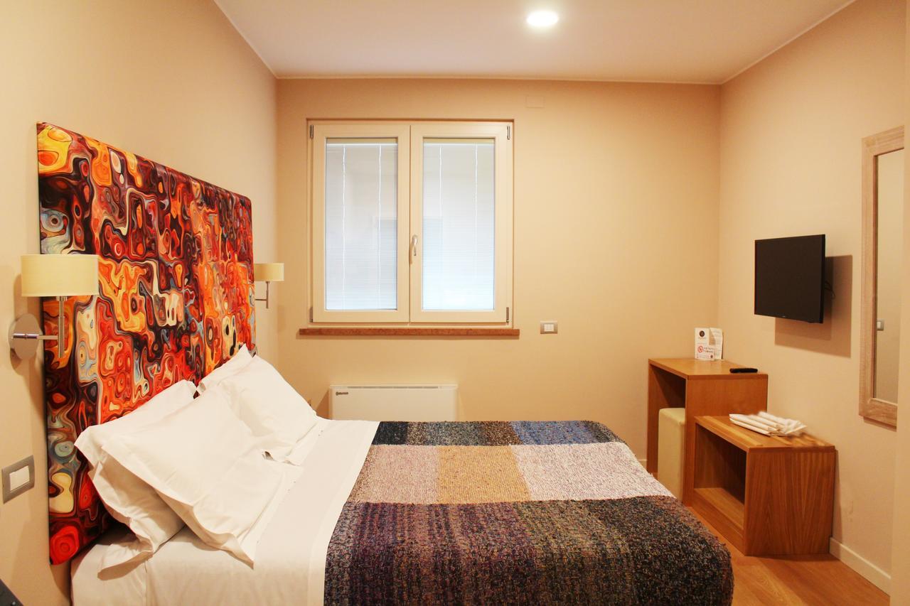 Dolcedorme Garni Hotel ปาร์มา ภายนอก รูปภาพ