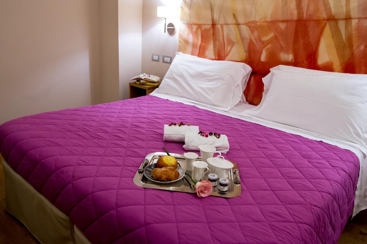 Dolcedorme Garni Hotel ปาร์มา ภายนอก รูปภาพ